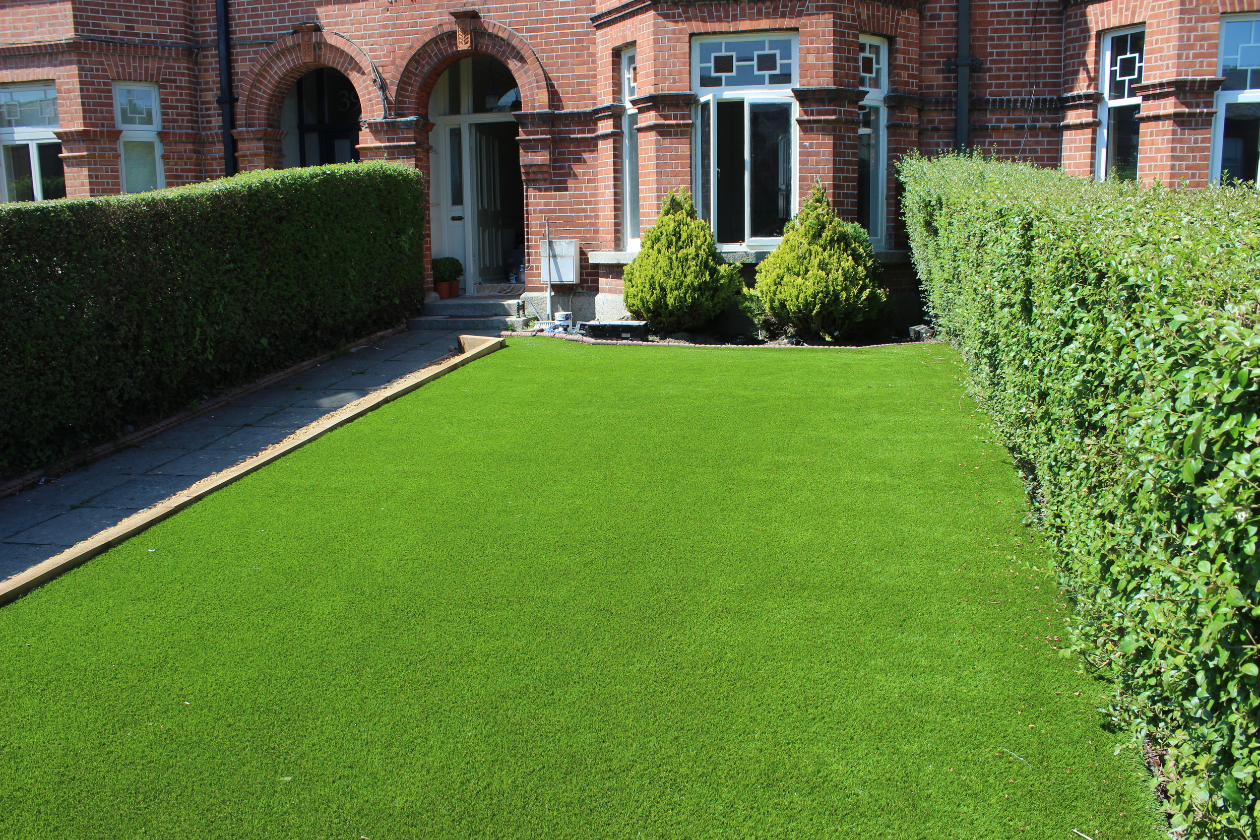 front Garden in Synthetic Grass