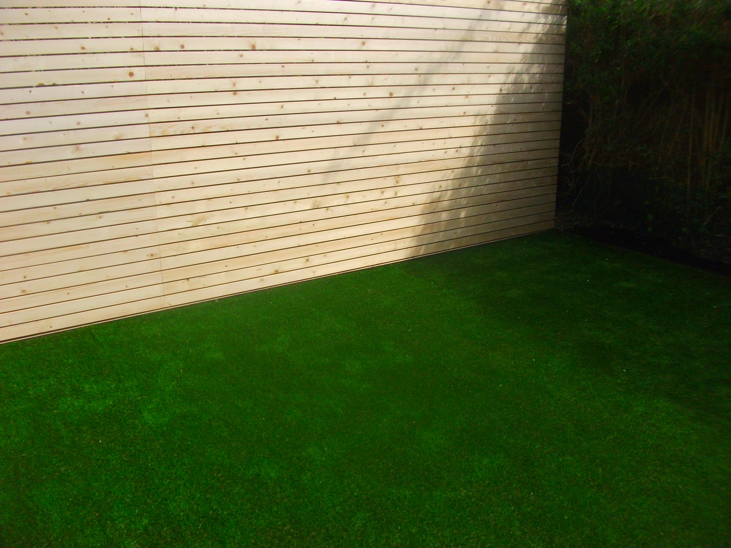 TigerTurf Finesse and Bespoke Screen