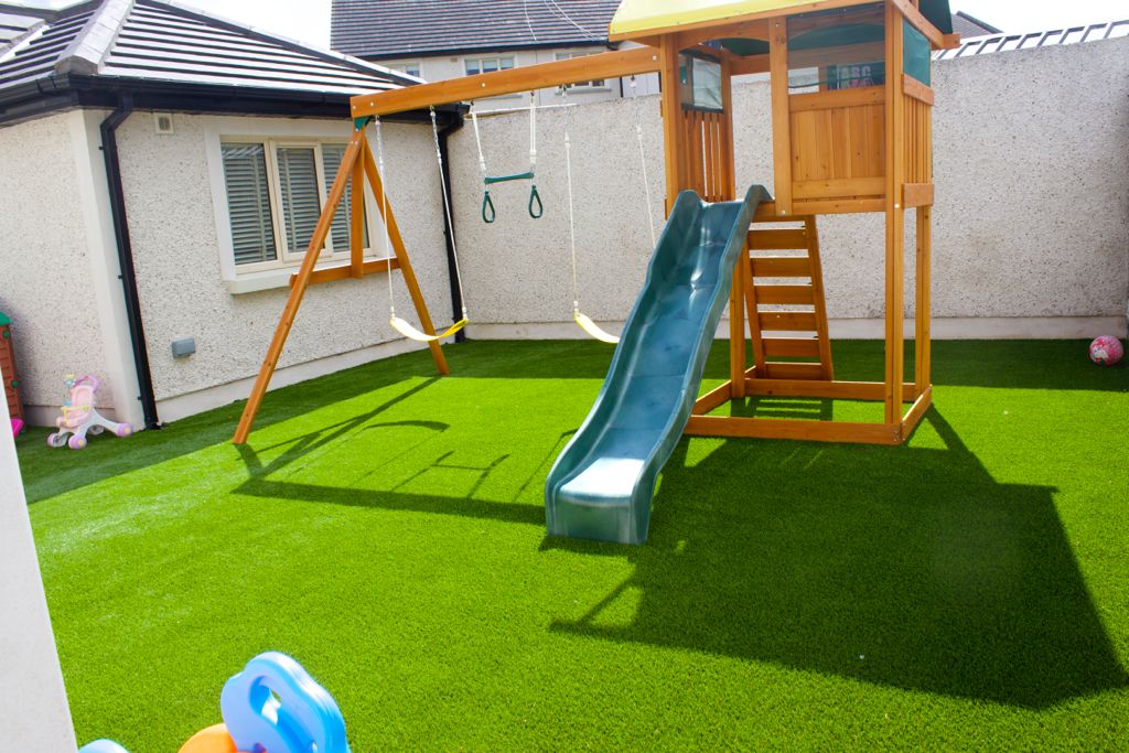 AstroTurf Lawn and Landscaping