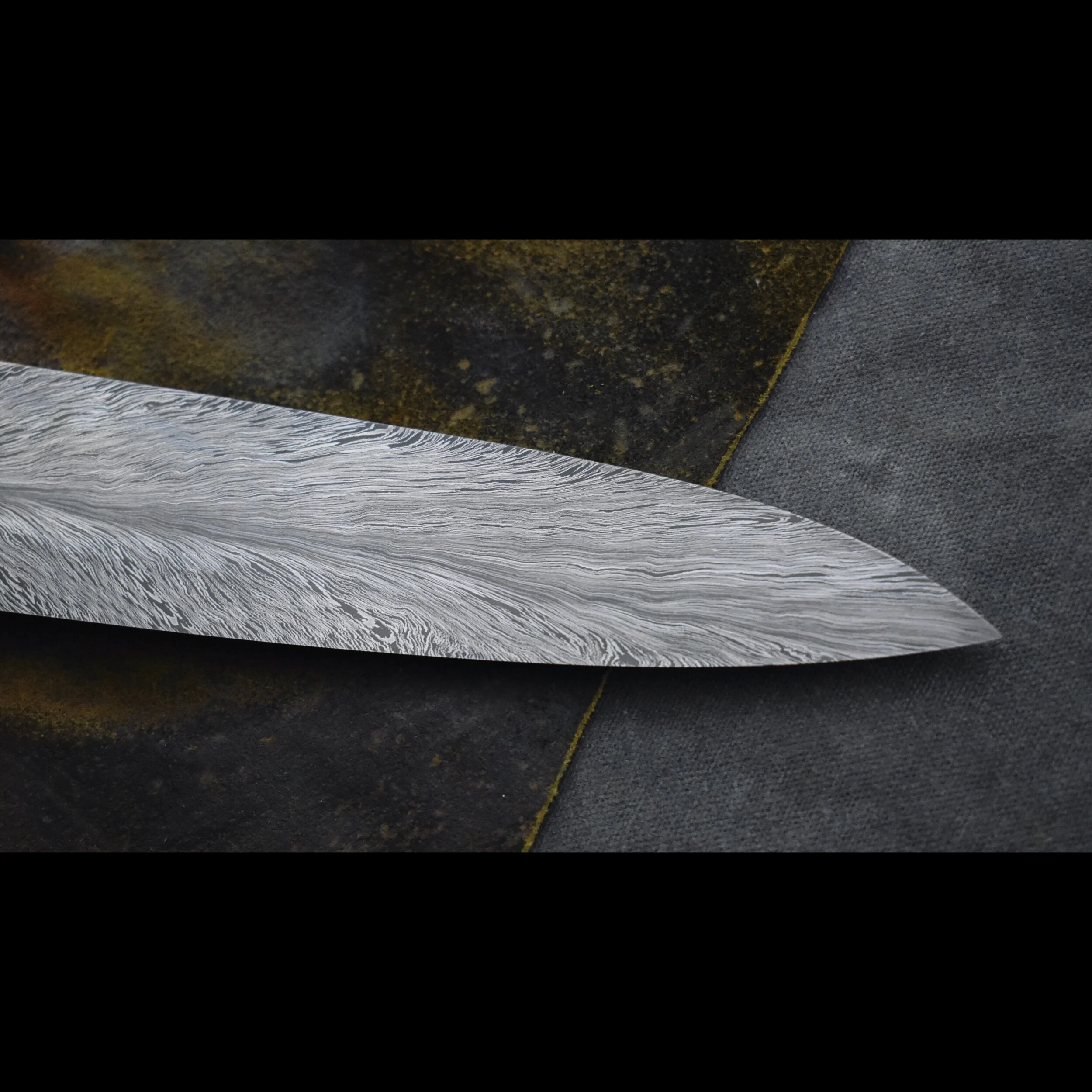 639D2697-30E6-48D0-B561-85701832C1A3