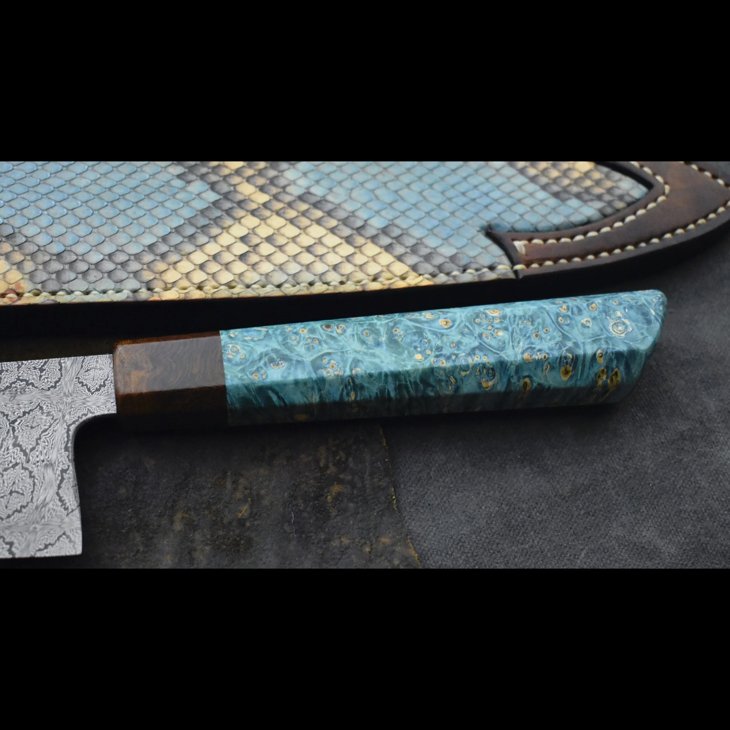 16EC42BC-6192-4D67-86C8-2DDDFC20F26E