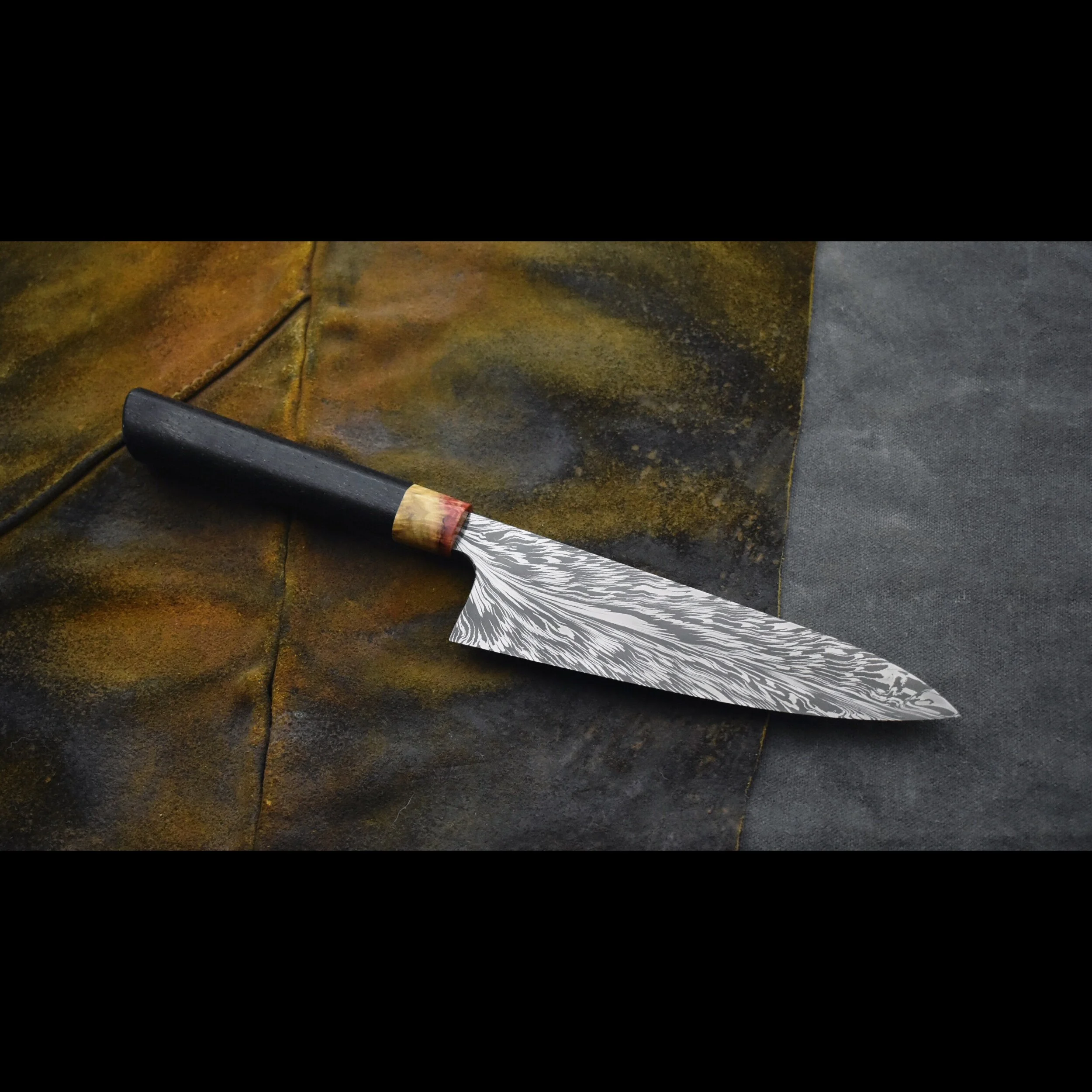 37270CAC-D8F1-4036-9825-C1D482954740