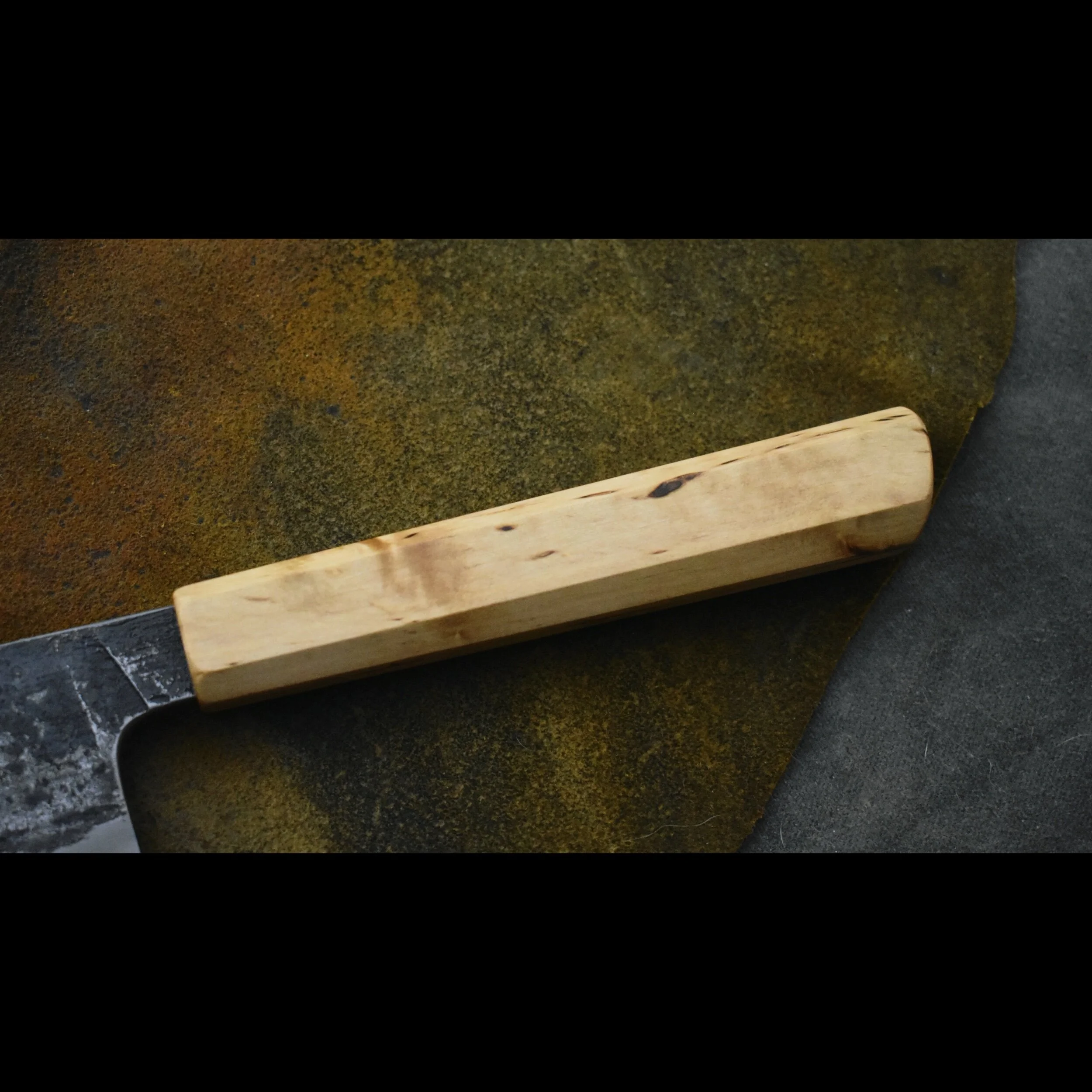 98683F5A-E635-44AA-92DC-EE061F0A41F2