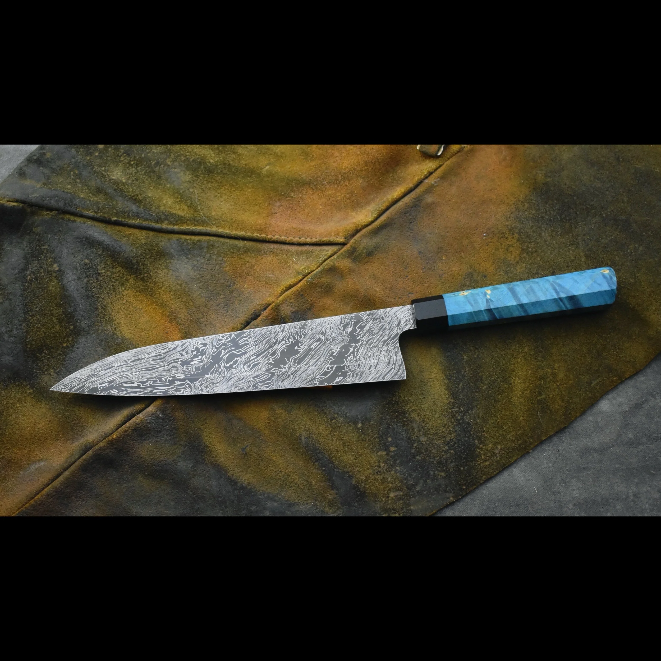 0F49B565-C97B-461C-998C-8B182263D7B4