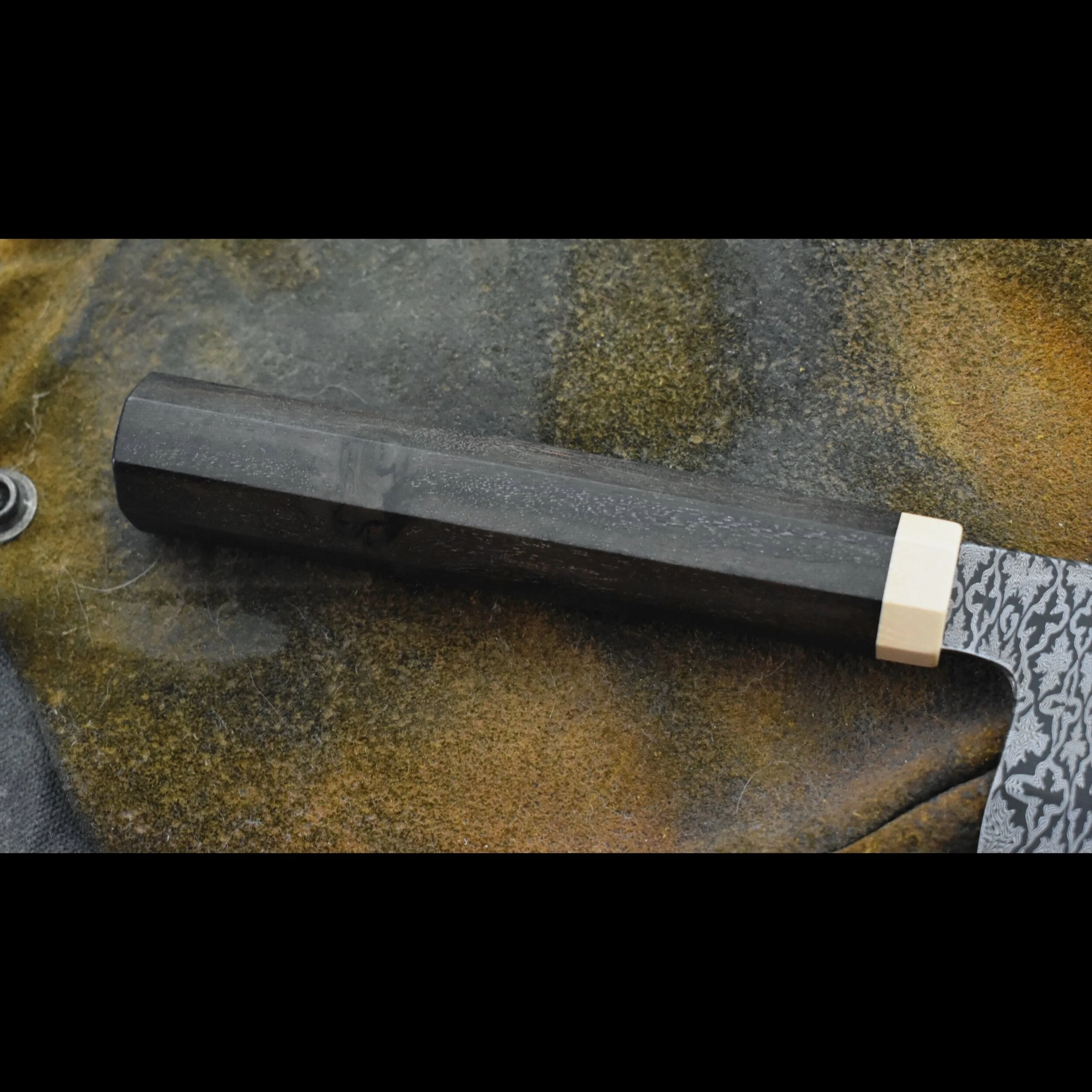 EFDFC13E-B73D-44AD-999A-B2B4E01B0BBA