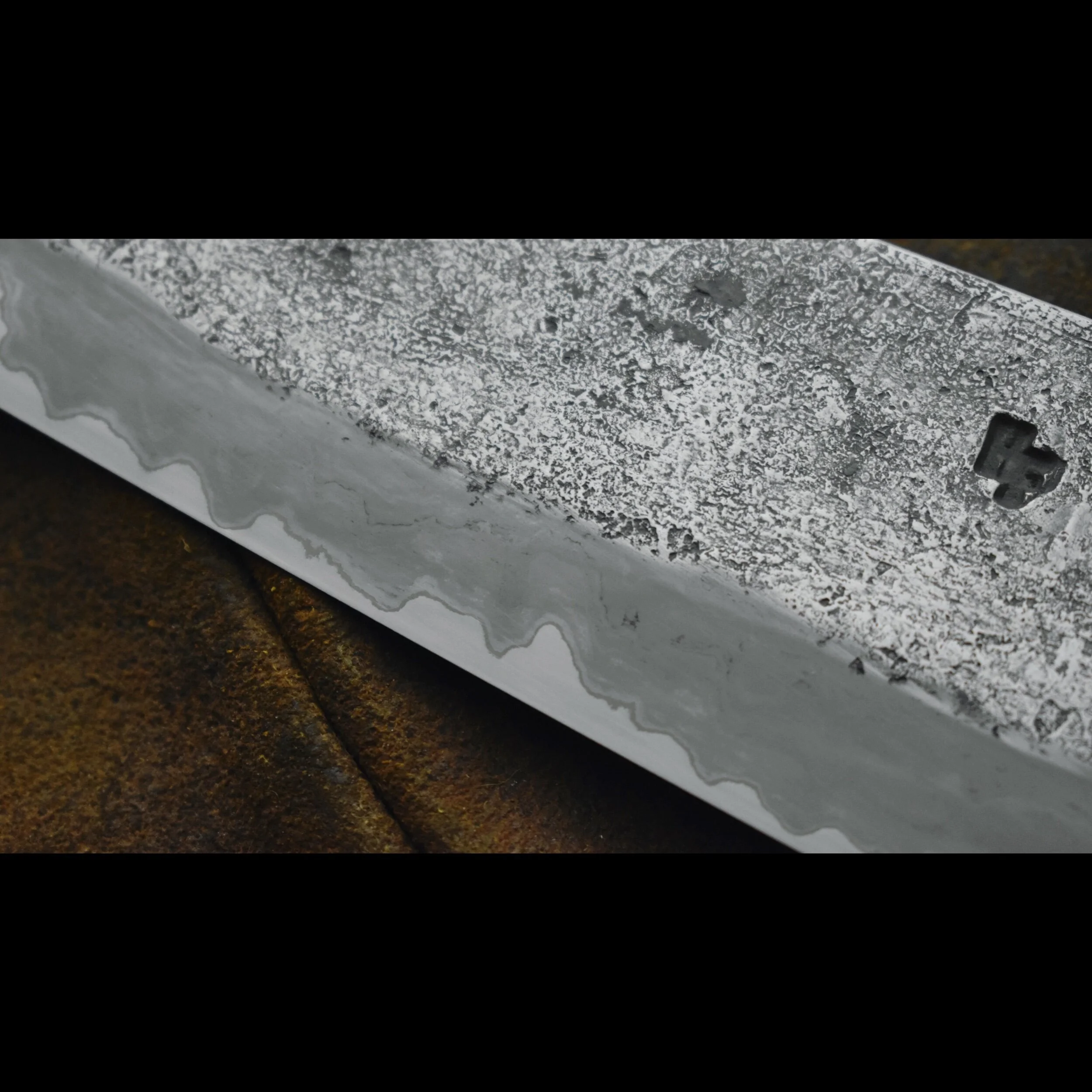 9A863E51-4F0D-4899-91C5-C48439C49566