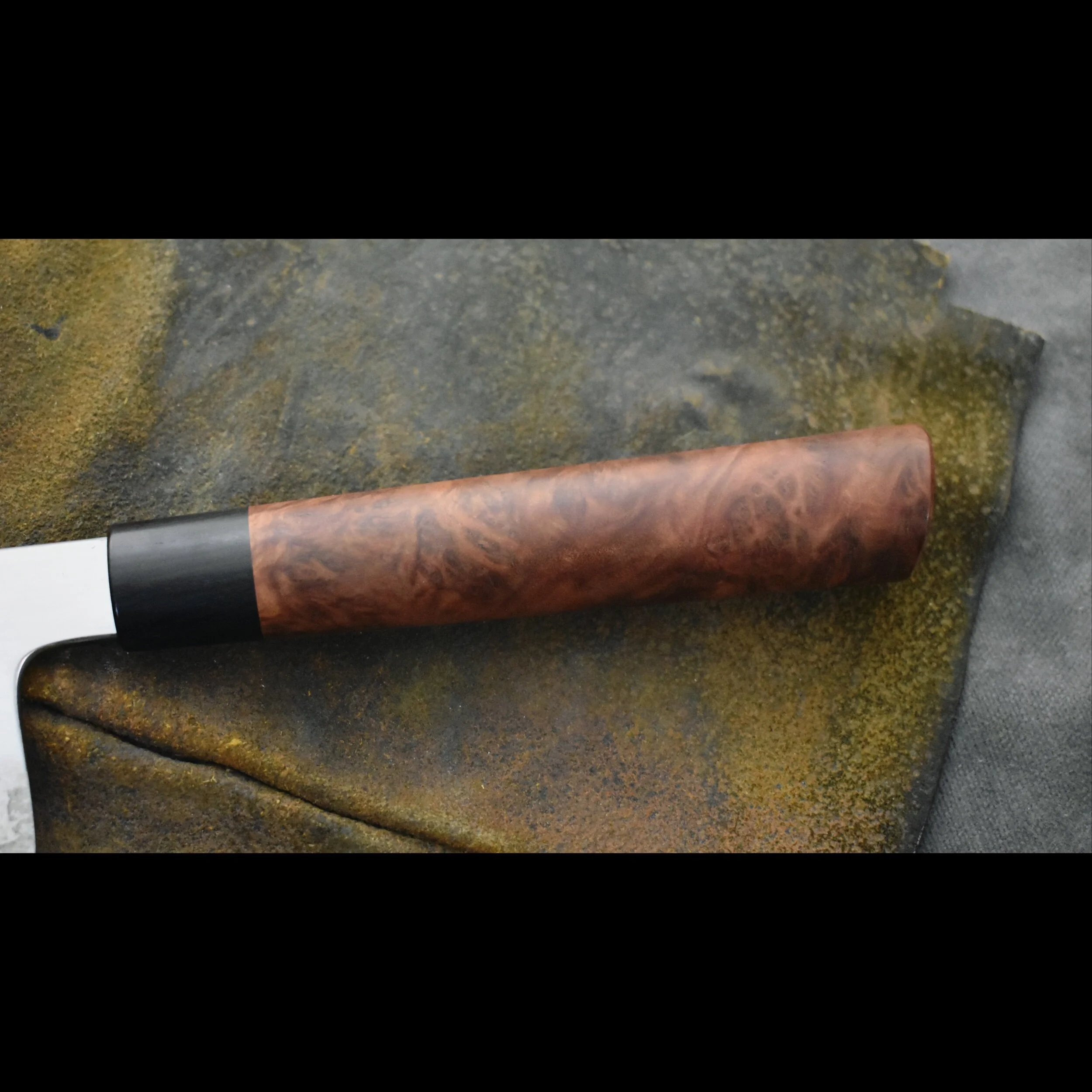 EC3B05D9-8562-469F-8902-AA9CB6864CA3