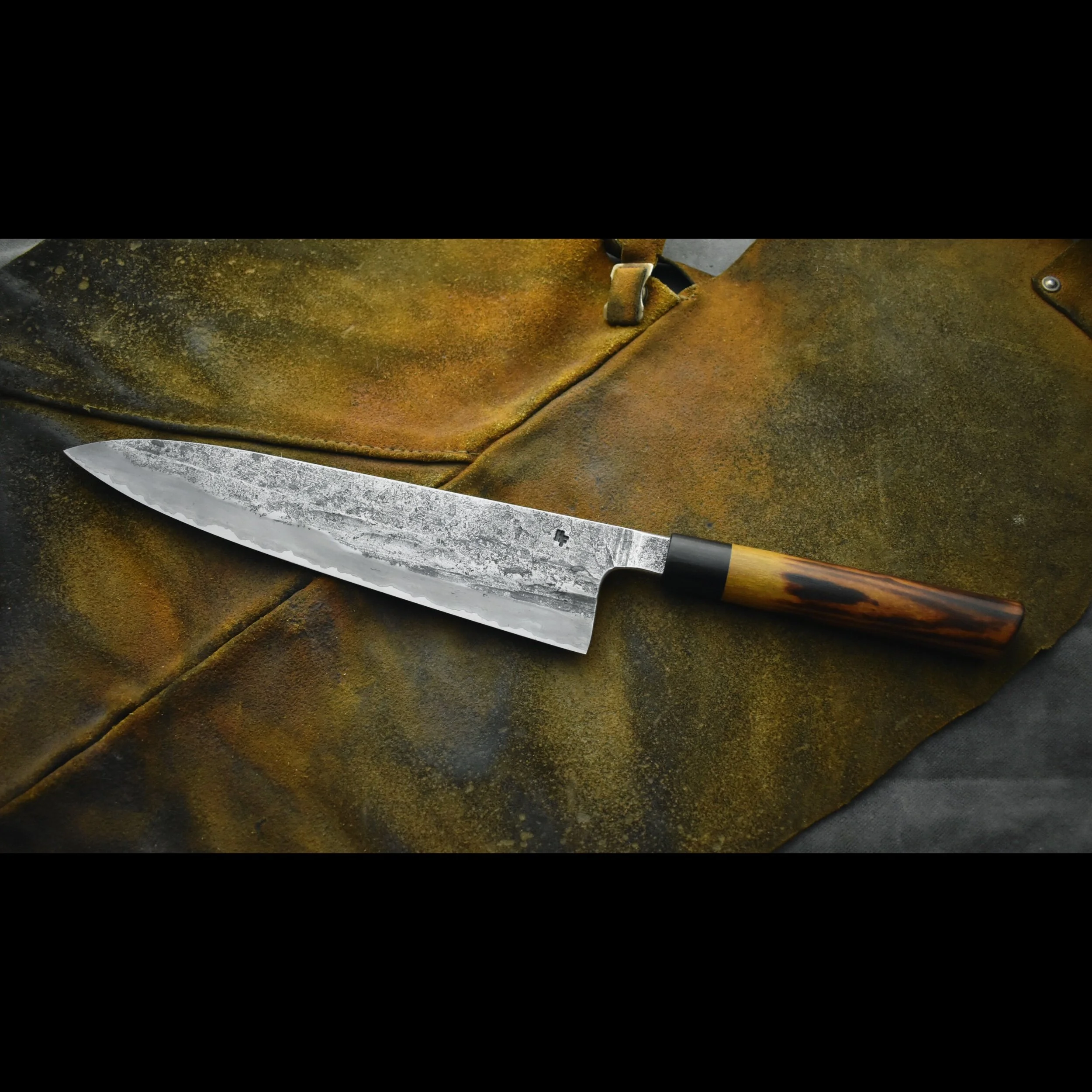 FCF4C484-E21C-4805-B814-DA974A8E6CA3