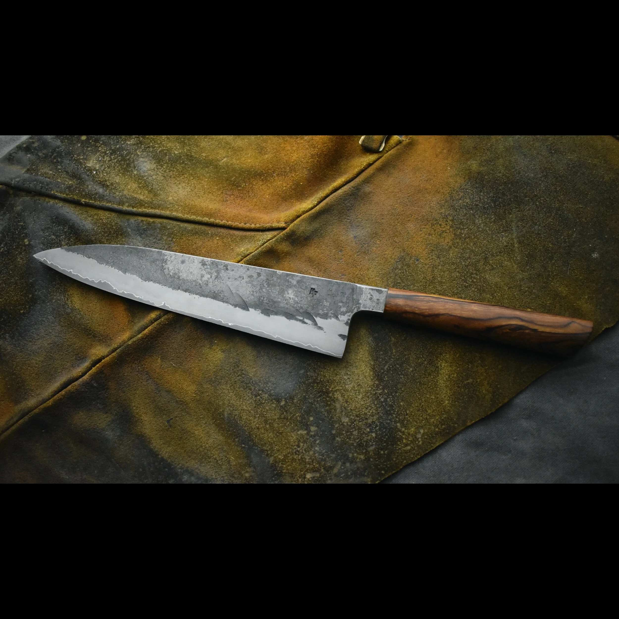 CDEB1532-5D43-437C-B7F6-9A4A1E7E2FFF