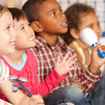 banner-children-playing-instruments2.jpg