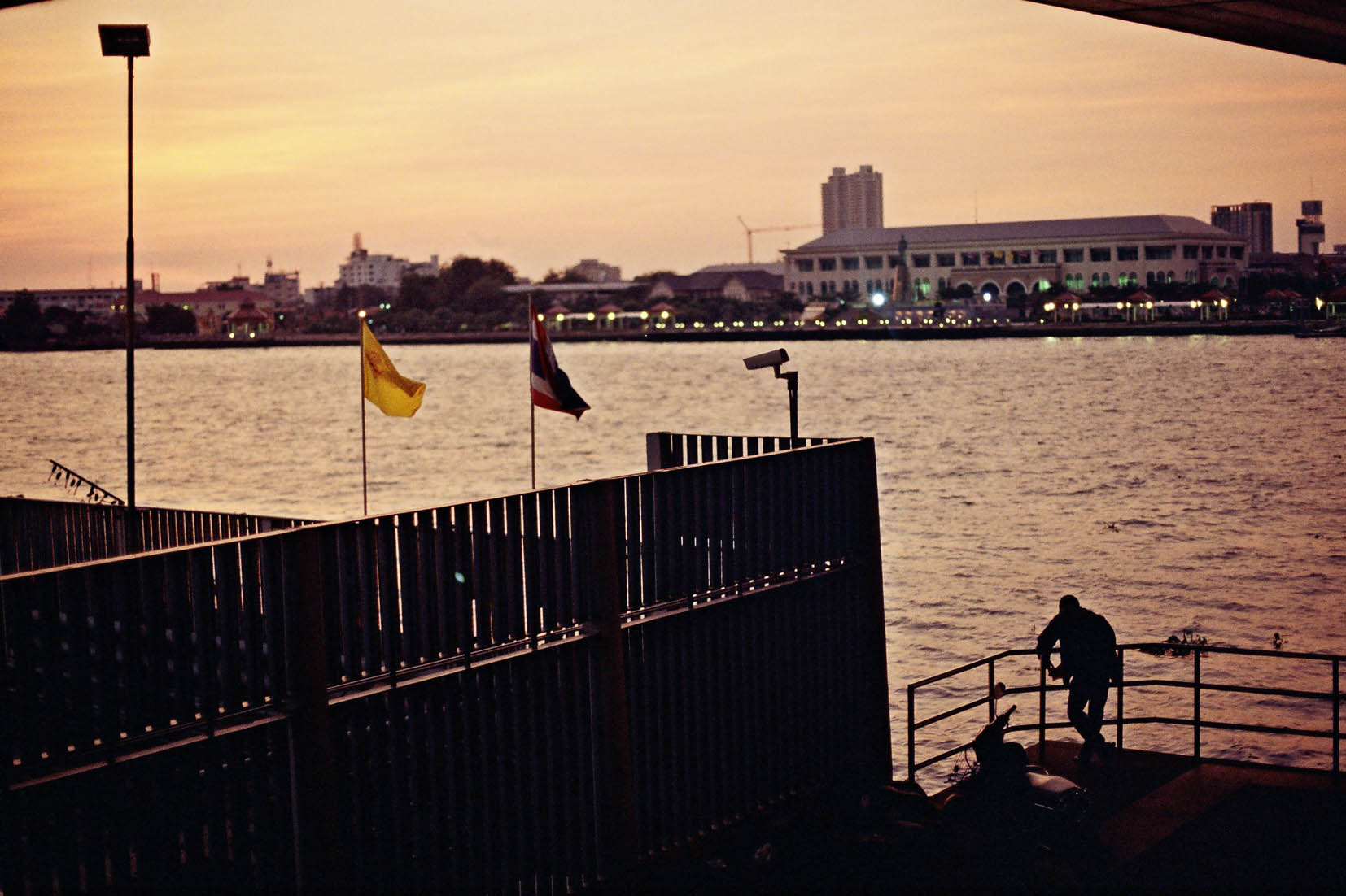  Shot on a Minolta X-300. Bangkok, 2012. 