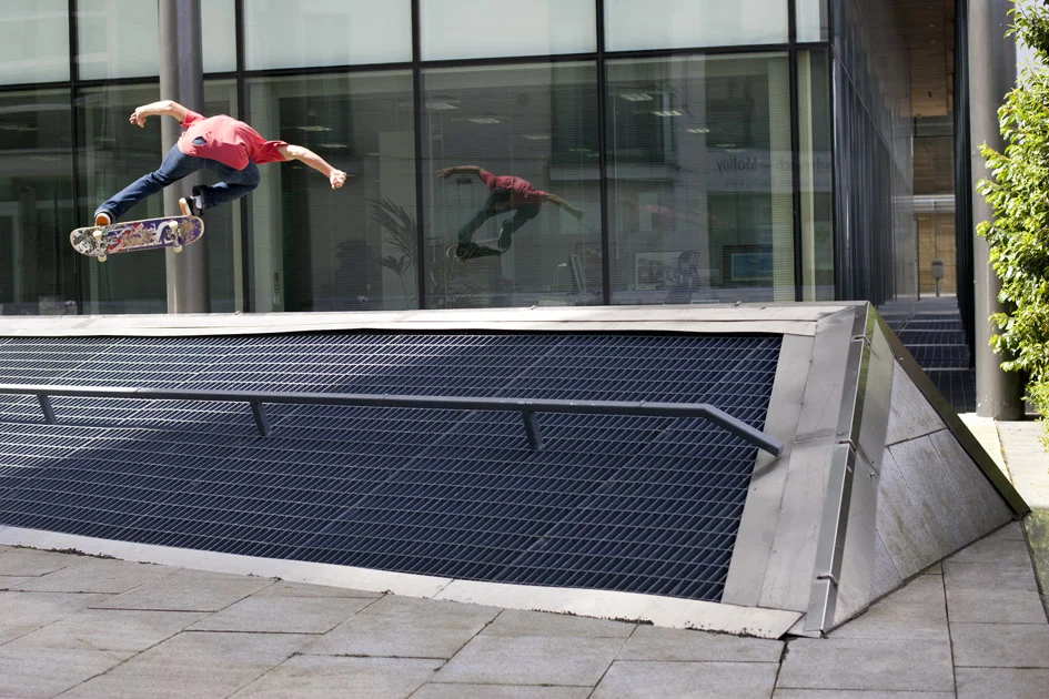 Dylan Hughes - backside ollie