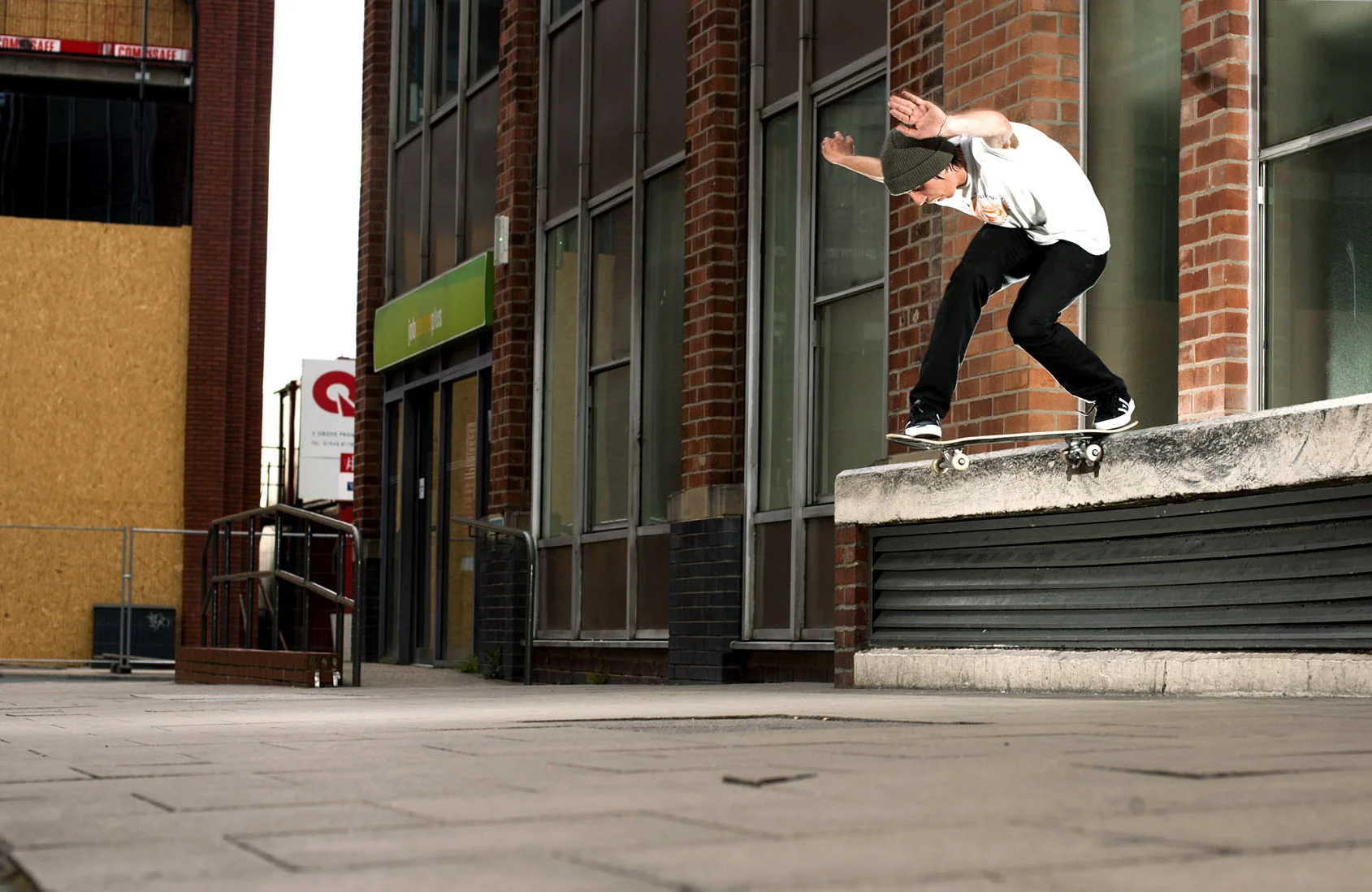 Harry Lintell - backside tailslide