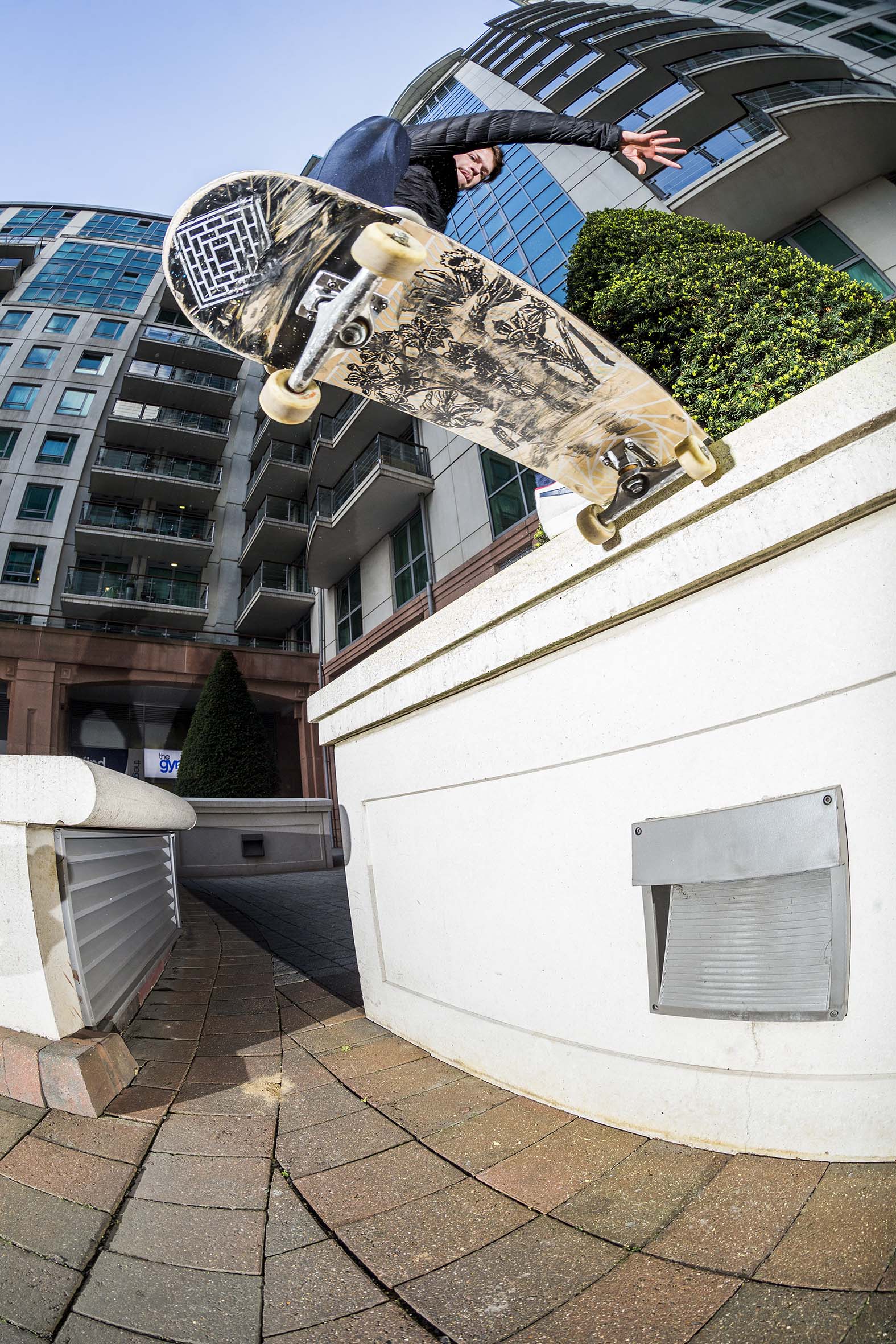 Vaughan Jones - gap frontside tailslide