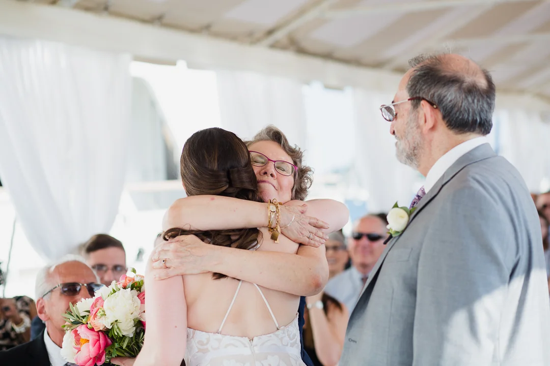 regatta-place-newport-ri-wedding--00008.jpg