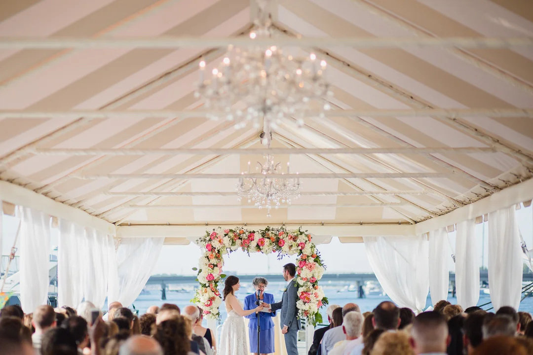 regatta-place-newport-ri-wedding--00013.jpg