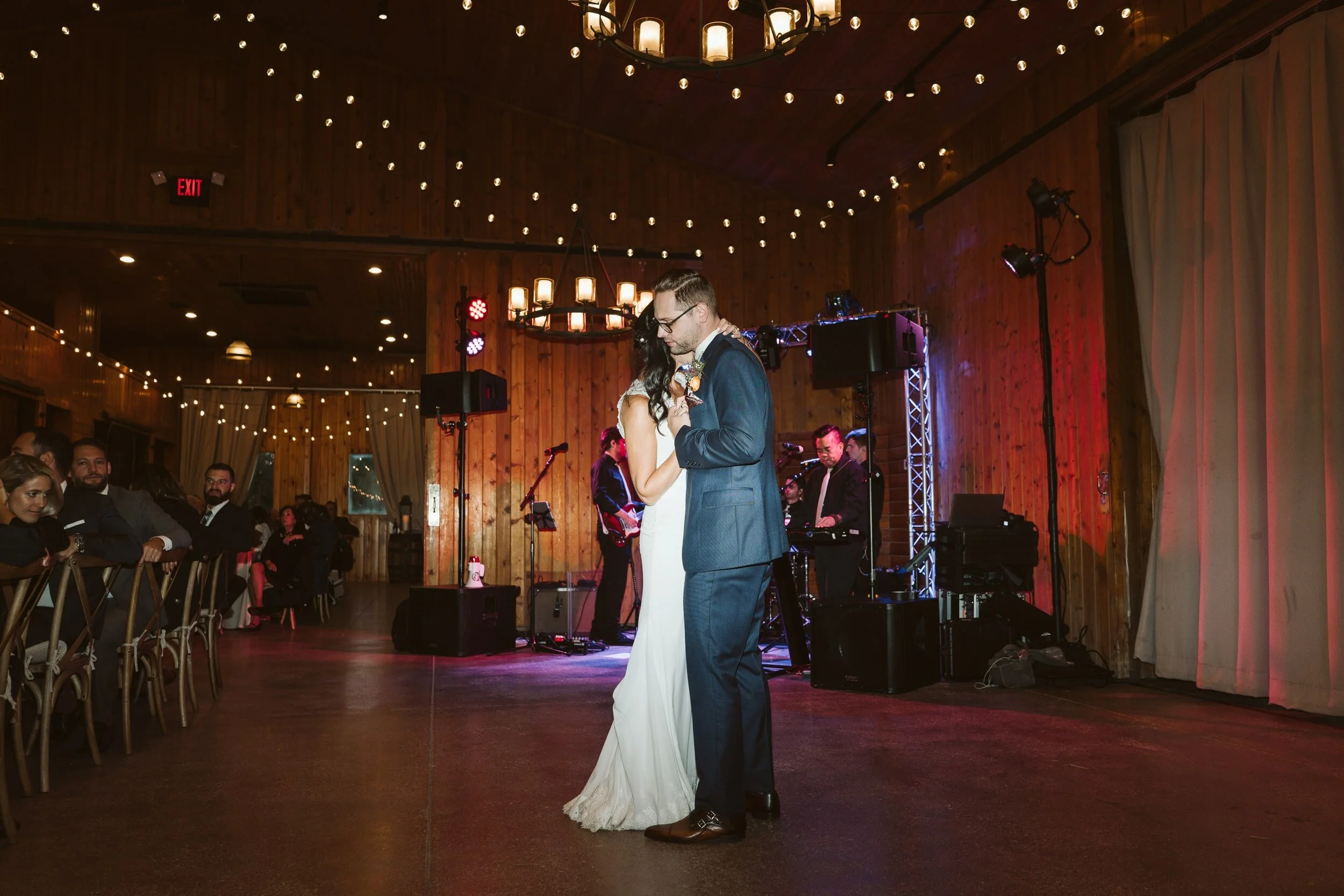 Barn at Liberty Farm Wedding Photos