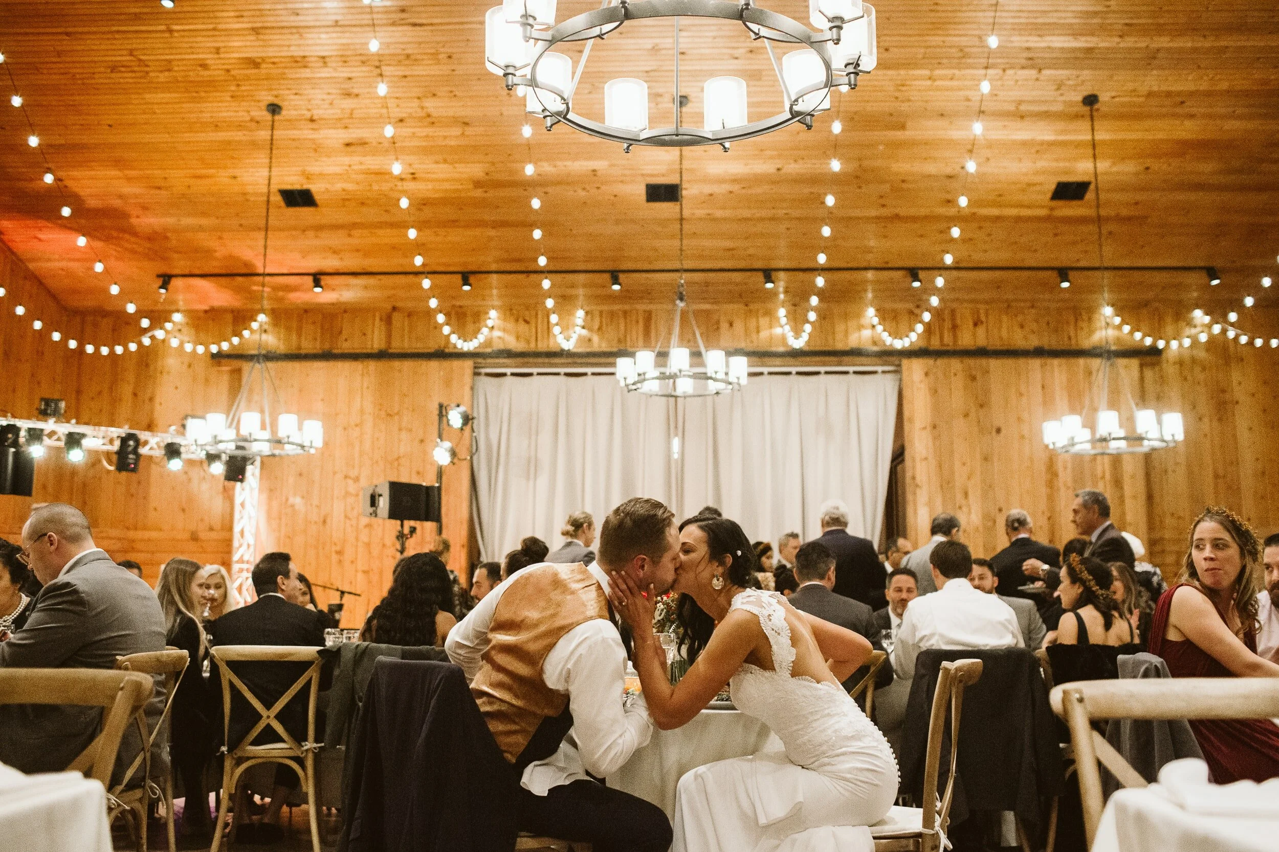 Barn at Liberty Farm Wedding Photos
