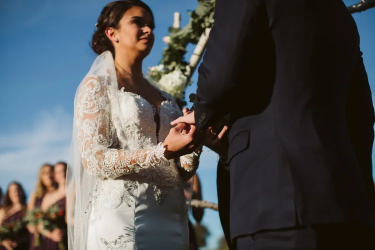A relaxed portrait of Amanda and Kevin in the Gibbet Hill landscape