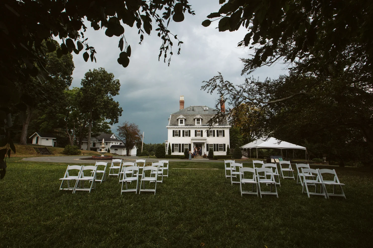 Peirce-Farm-at-Witch-Hill-Wedding--21.jpg