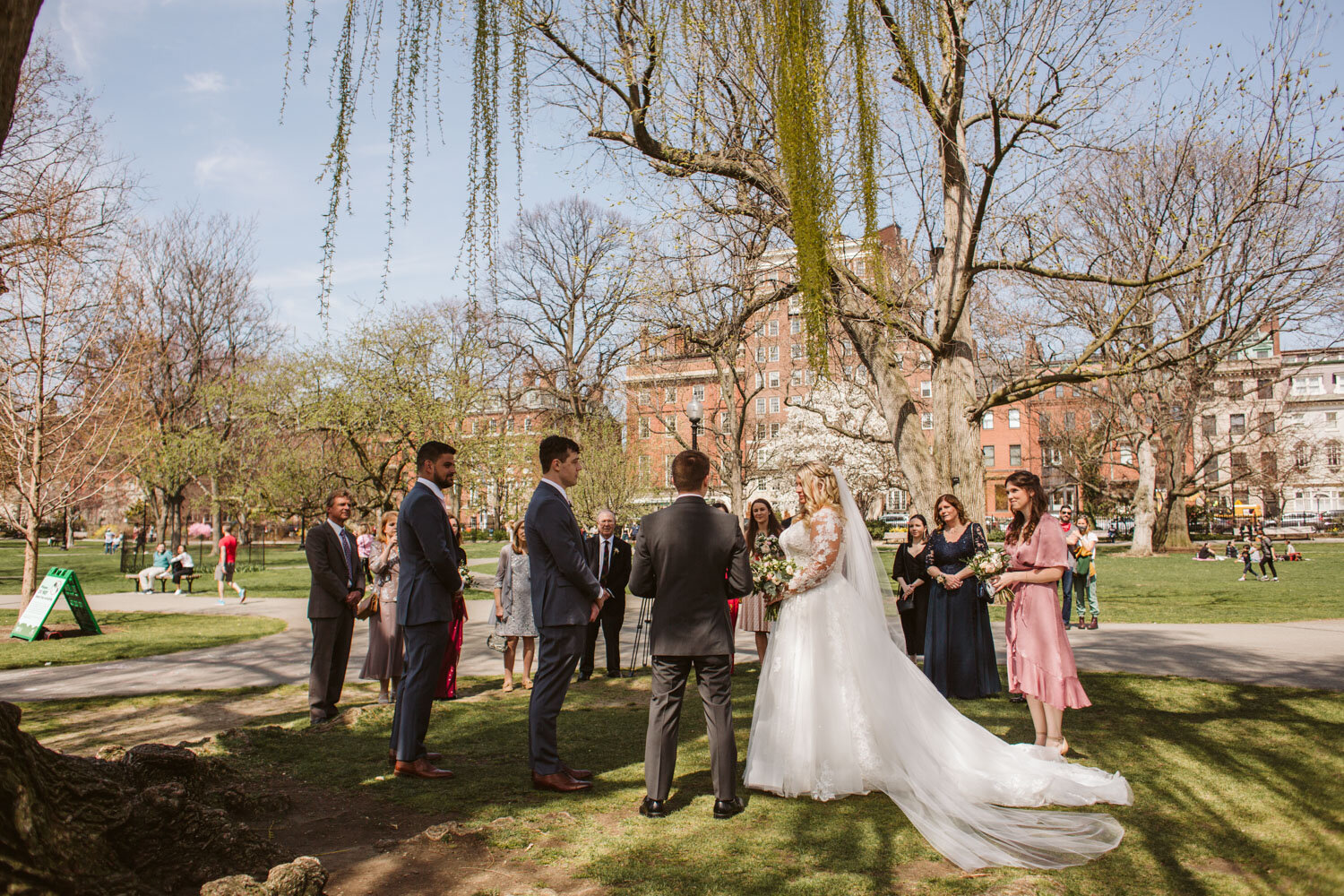 Boston-Public-Garden-Wedding-Photos--9.jpg