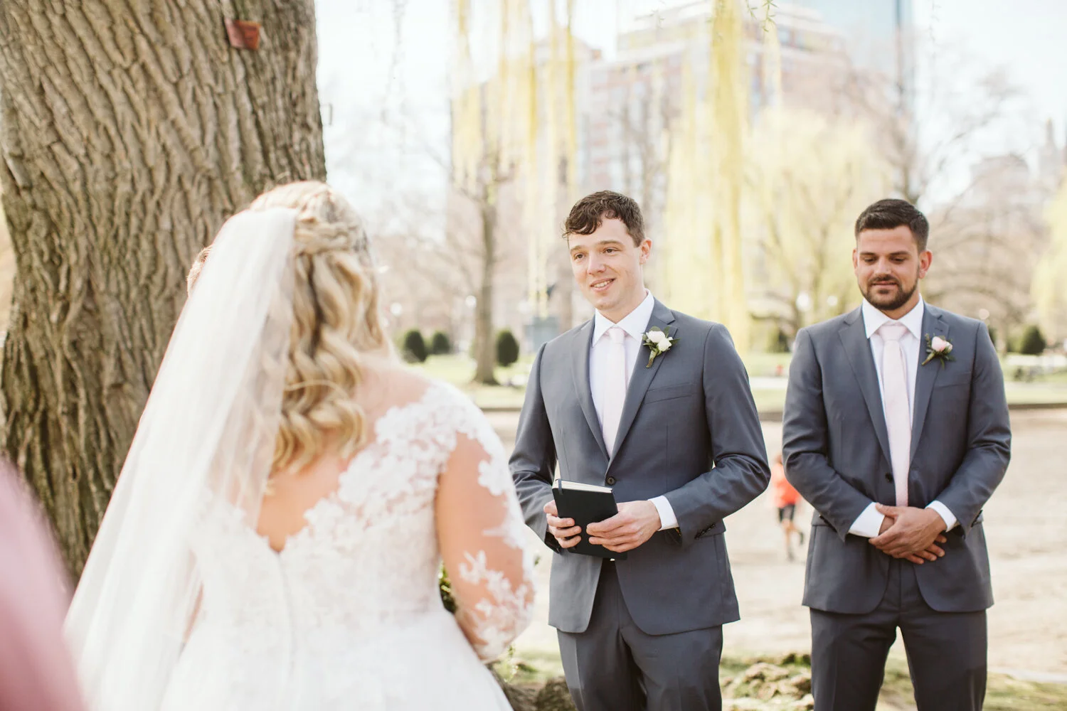 Boston-Public-Garden-Wedding-Photos--11.jpg