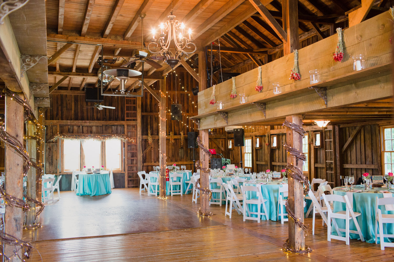 New-England-Barn-Wedding-Venues-13.jpg