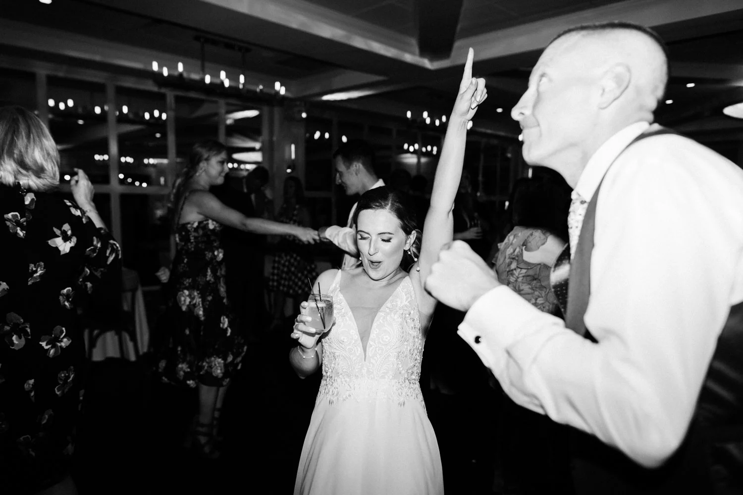 Oceanview-Nahant-Wedding-00030.JPG