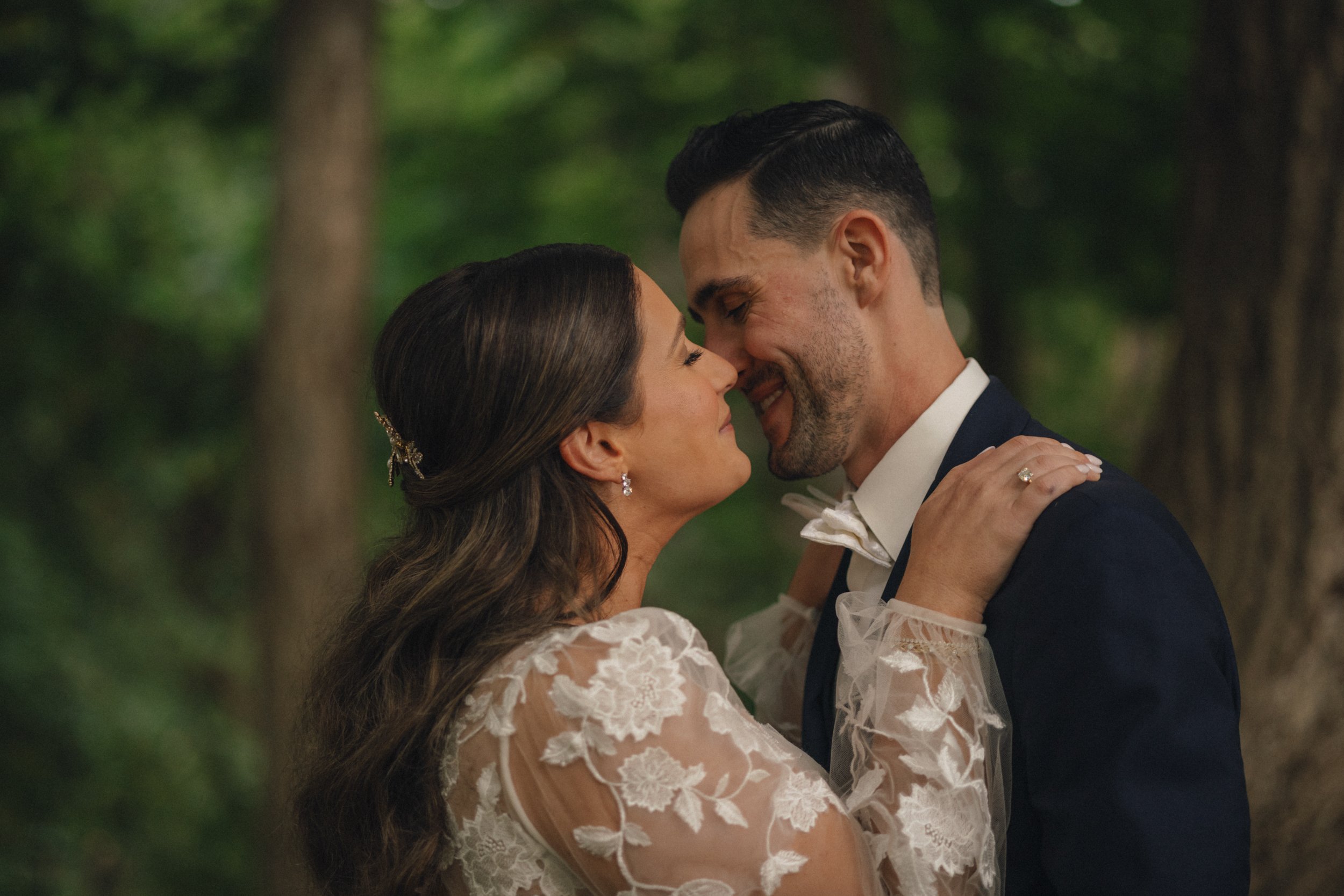 documentary-wedding-photographer-Near-Me-006.jpg