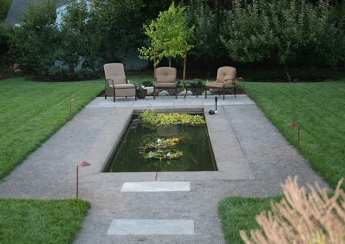 Reflecting pond