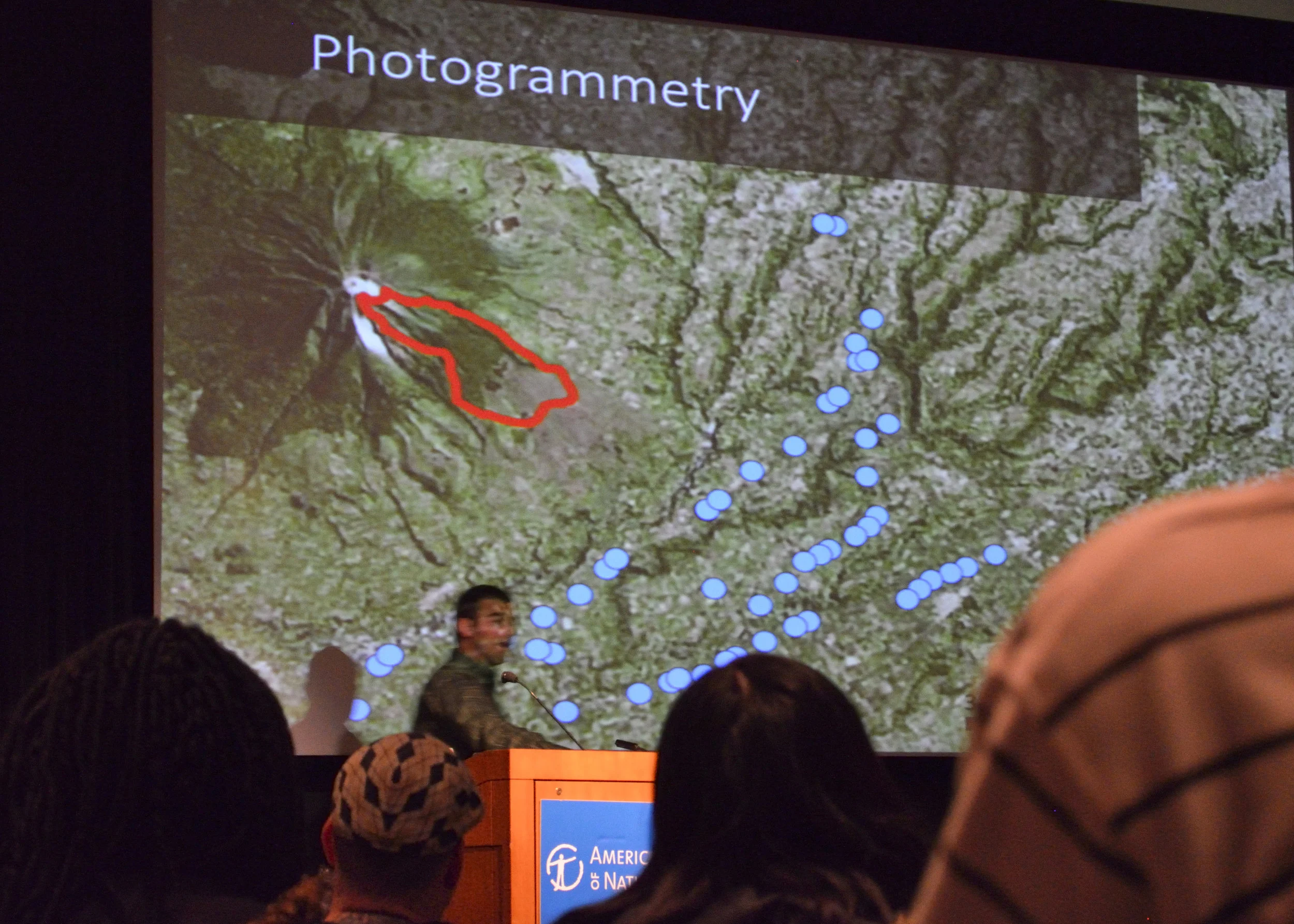 symposium_12.jpg