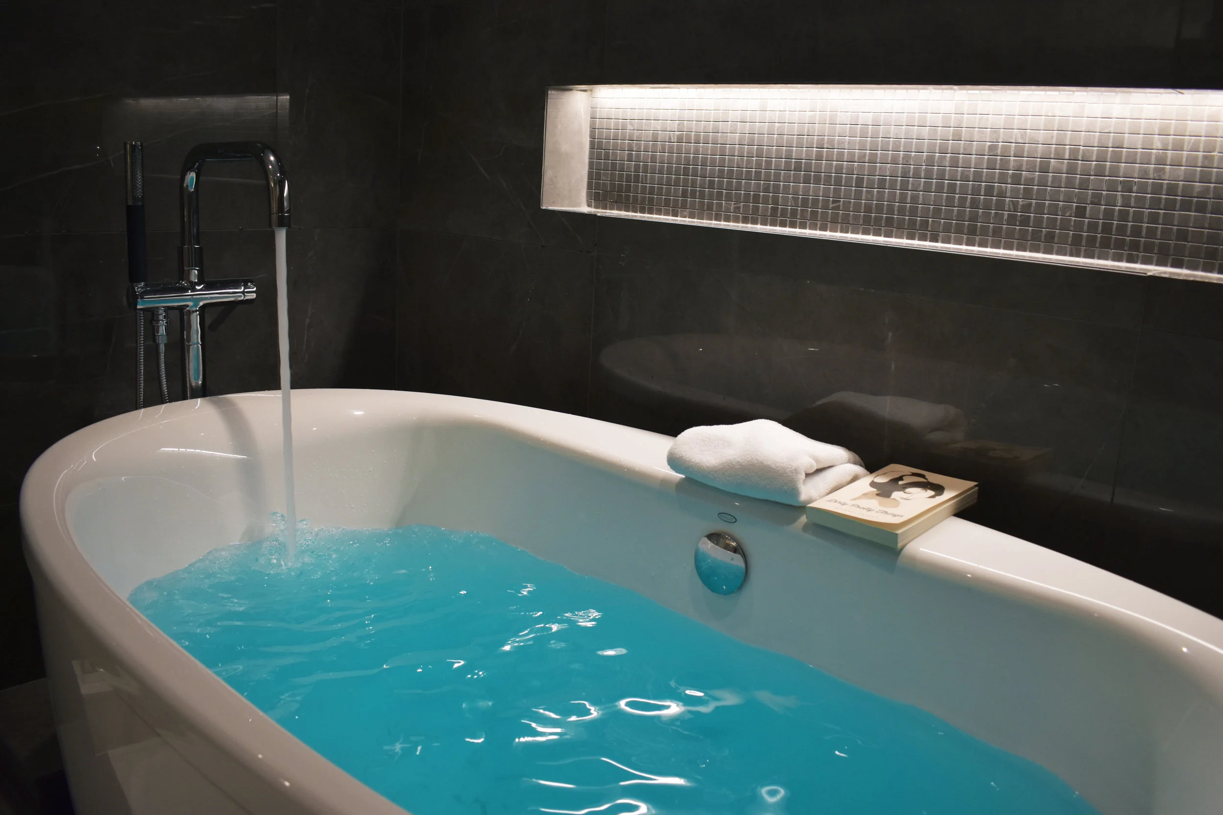My favorite bath bombs and essential oils made tub time at the Glen Cove Mansion a sweet escape.