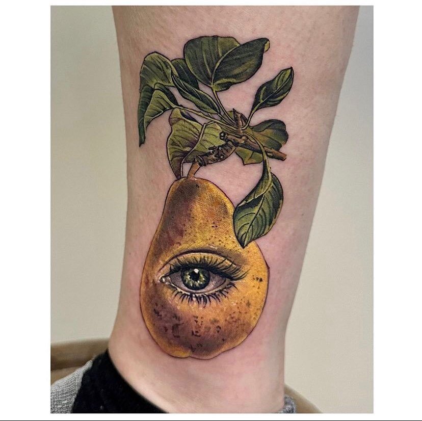 Nature&rsquo;s looking back at you👁️🍐
We&rsquo;re pretty astonished by this one by our love @diamoellertattoo during her last trip east!

#brilliance #brilliancetattoo #naturebrilliance #boston #bostontattoo #bostontattooartist #pear #peartattoo #f