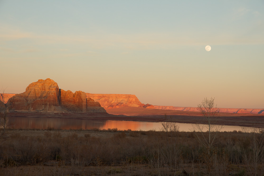 Arizona moon rise_.jpg