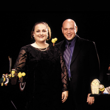 Susan J. Vitucci, Henry Krieger, La Pulinca Piccola, and the Clothespin Repertory Theatre in LOVE'S FOWL (Photo: Joan Marcus)