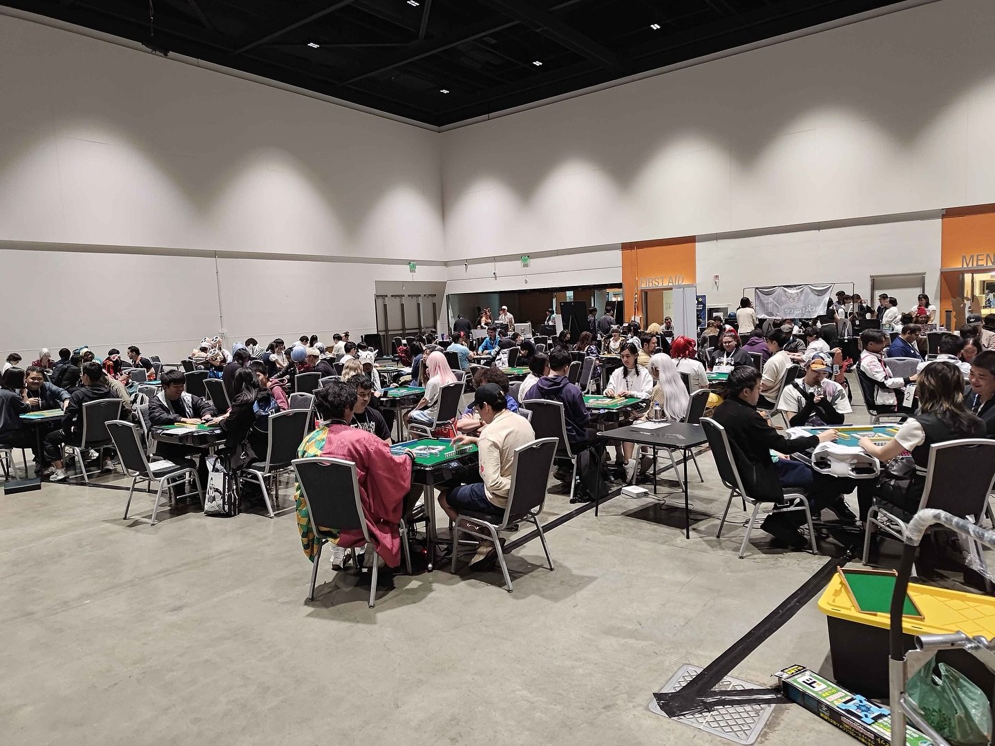 @pacificmahjongleague hosted mahjong again this year at Fanime with tons of learning tables and a beginner tournament. What a great way to share our favorite game!