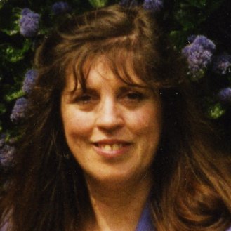 Heather Bennett is a professional photographer, psycotherapist and facilitator who works with Glynic Judge at the Bohemian Way