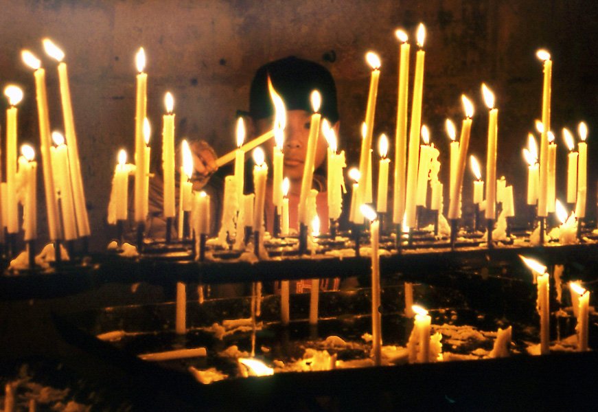 "Lighting Candles" Notre Dame Paris 1978