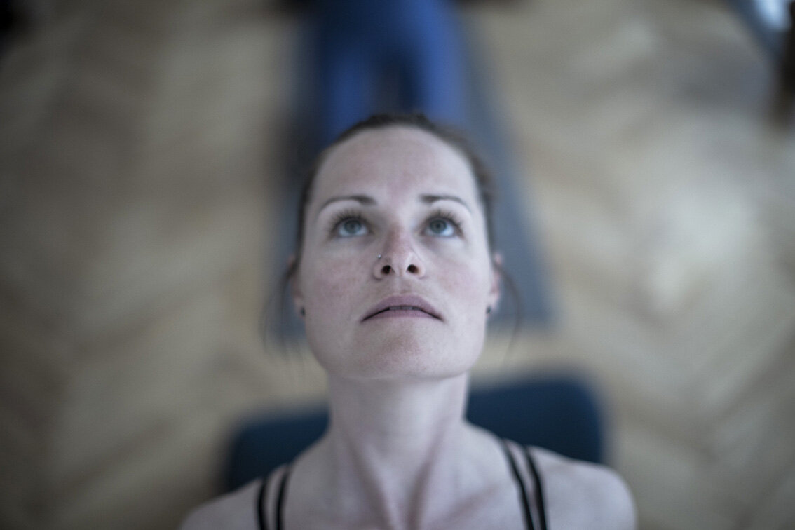 4R4C4920 yogaface.jpg