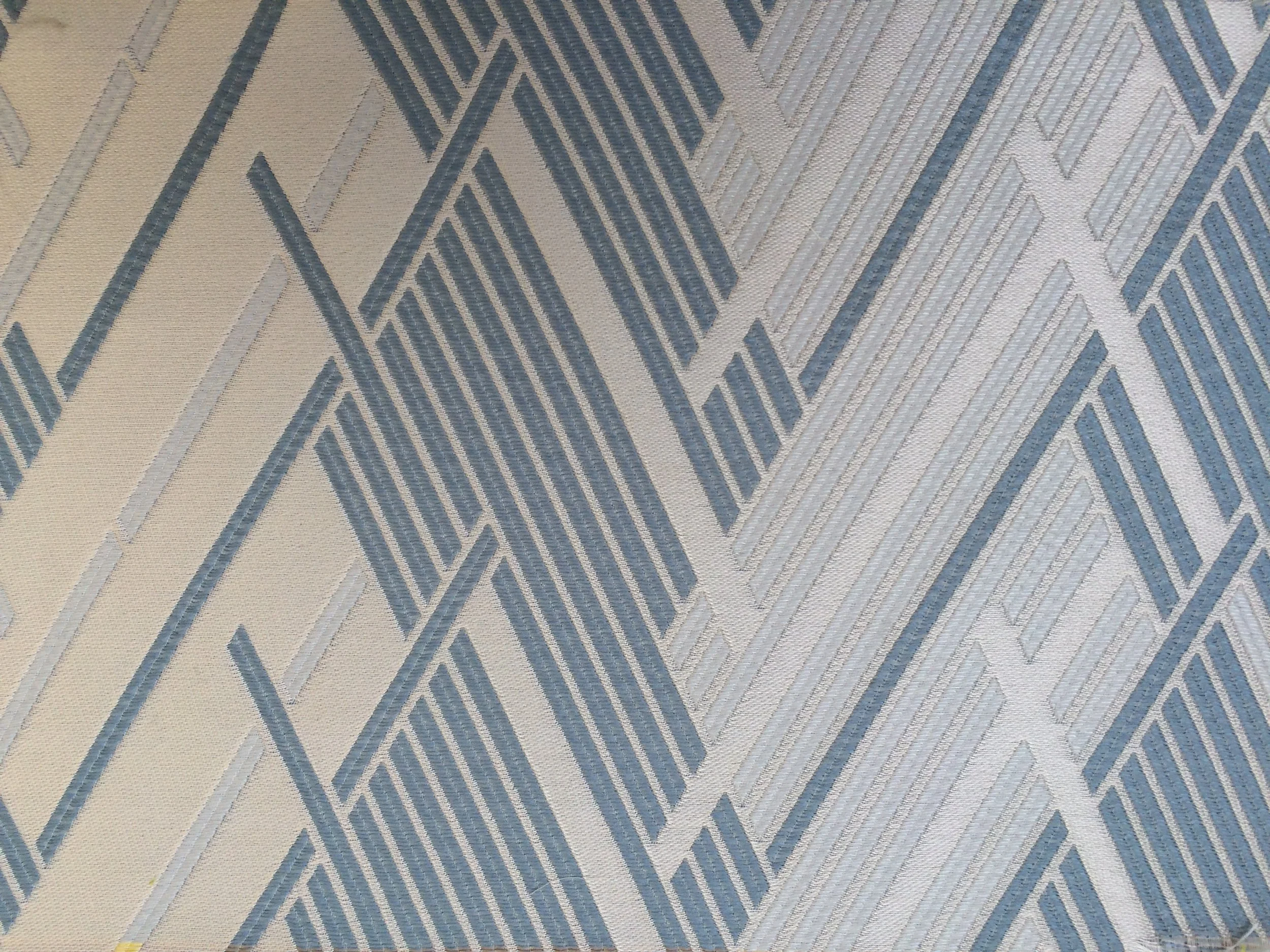 Quartz pale blue.JPG