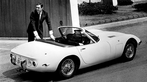 James-Bond-and-Toyota-2000GT-Cabrio.jpg