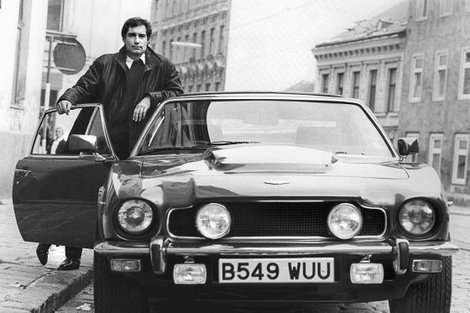 Aston Martin V8