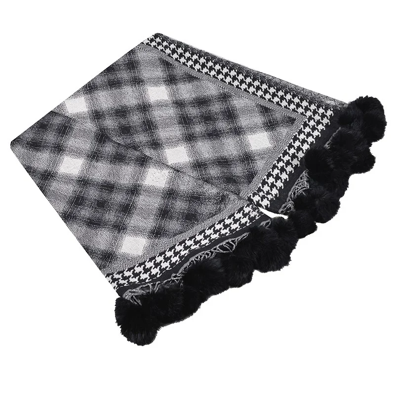 SHR023 Black and White Throw with Pom Pom Details.jpg