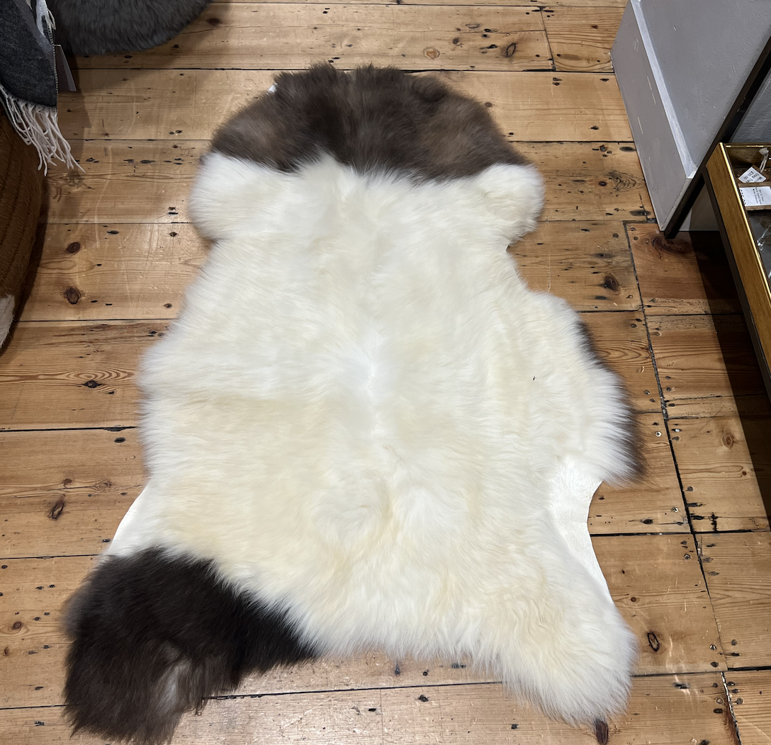 Burrow & Hide %22Leo%22 Rare Breed Sheepskin 2023-01-27 at 21.44.31.png