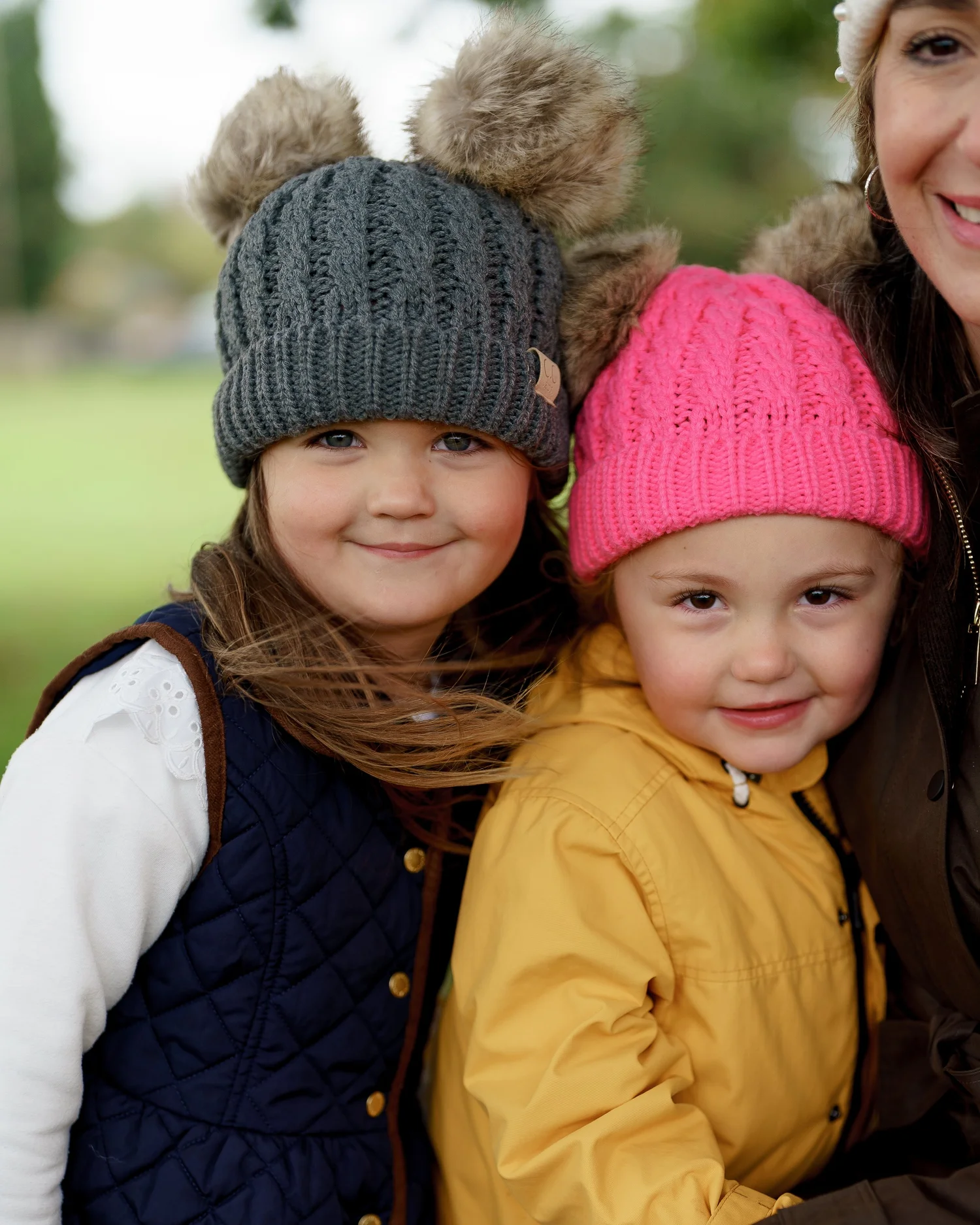 Kids Double Pom Pom All Over Cable Beanie Hat — BURROW & HIDE display picture 1