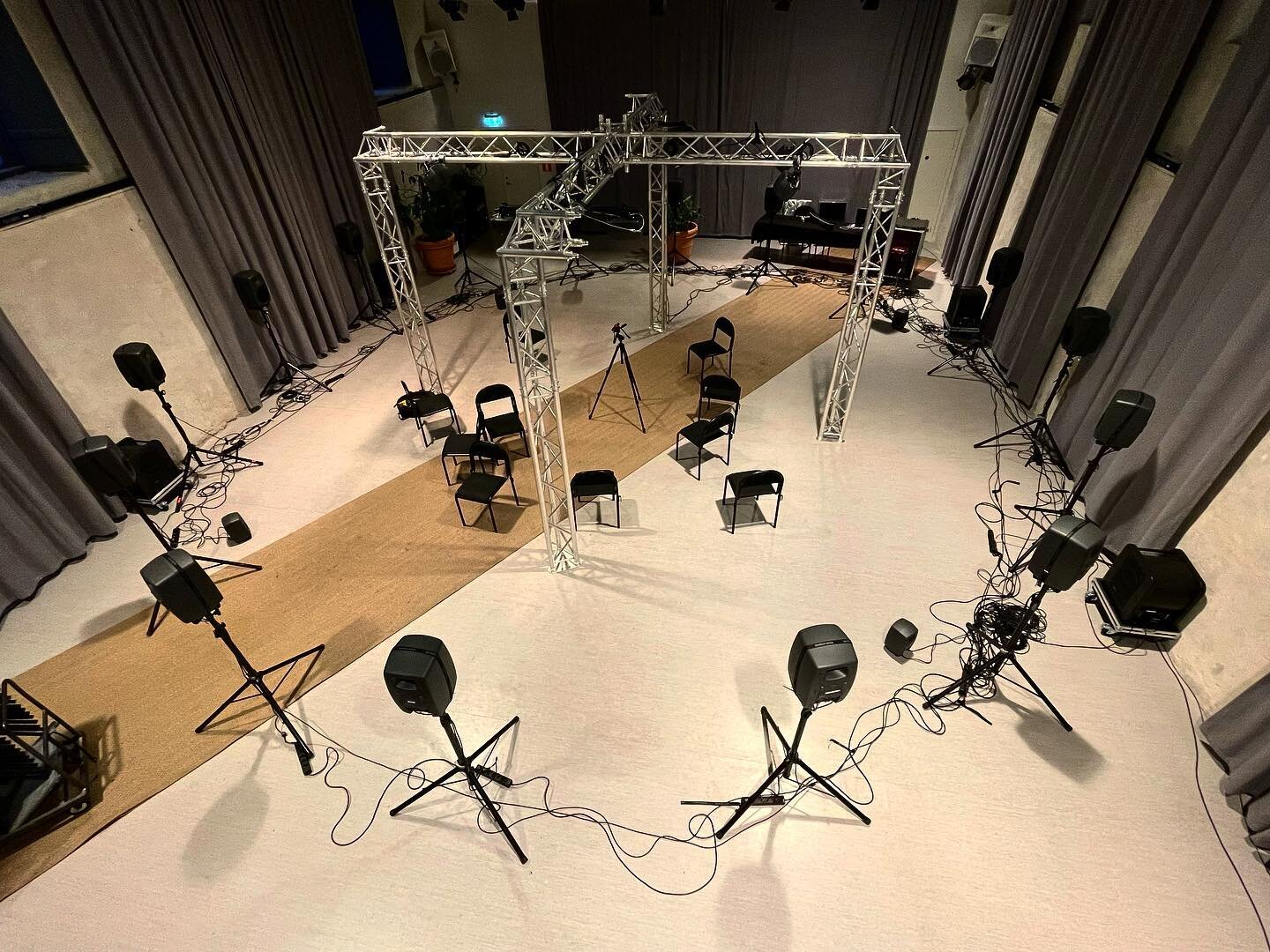 Today&rsquo;s workplace: workshop with the students in Audiorama&rsquo;s big rig, 32 loudspeakers. @audioramasweden @gotlands_tonsattarskola #ambisonics #multichannelaudio #surround @genelec_oy @genelec_usa