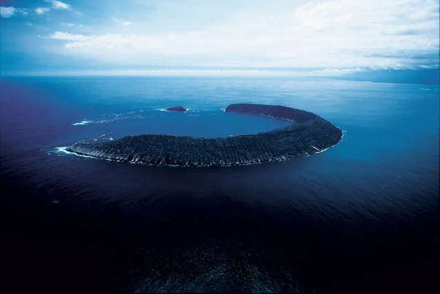 Yann Arthus-Bertrand , Tortuga Island, Galapagos Archipelago, Ecuador