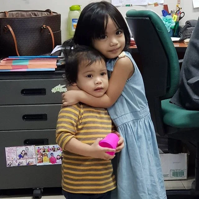 These two had fun playing today even if mukhang napilitan lang si K sa picture. Grabe, totoong bata na siya! Her laughter and amusement at little things (like Tito Mil's face) is infectious. And G was a very good Ate friend today (even if she looks l
