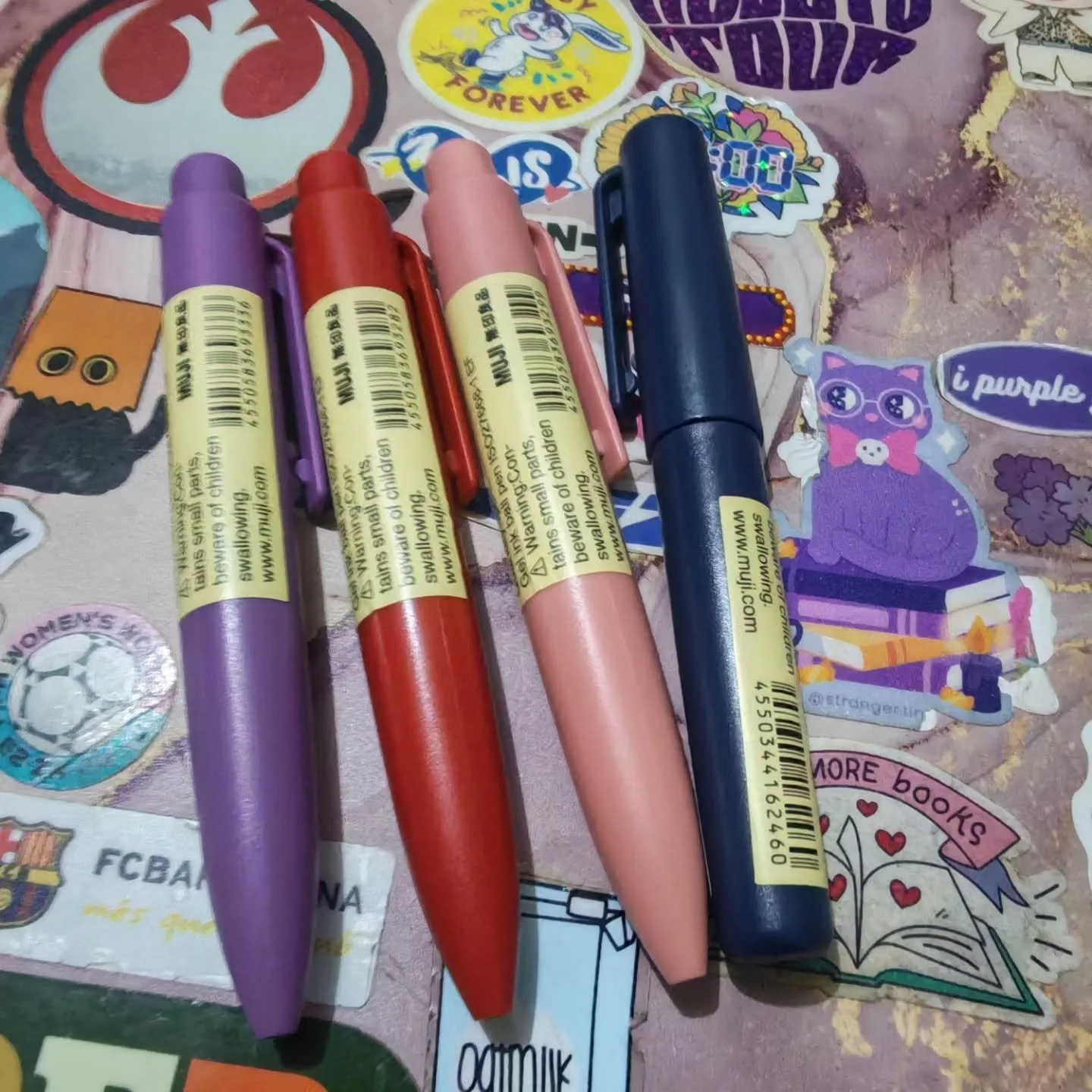 299/365

Because you can never have too many pens part 259. Discovered these new tiny Muji pens yesterday. Sabi ko sisilip lang ako, but walked out with these four beauties. 

October 26, 2026

#photoaday2026ida