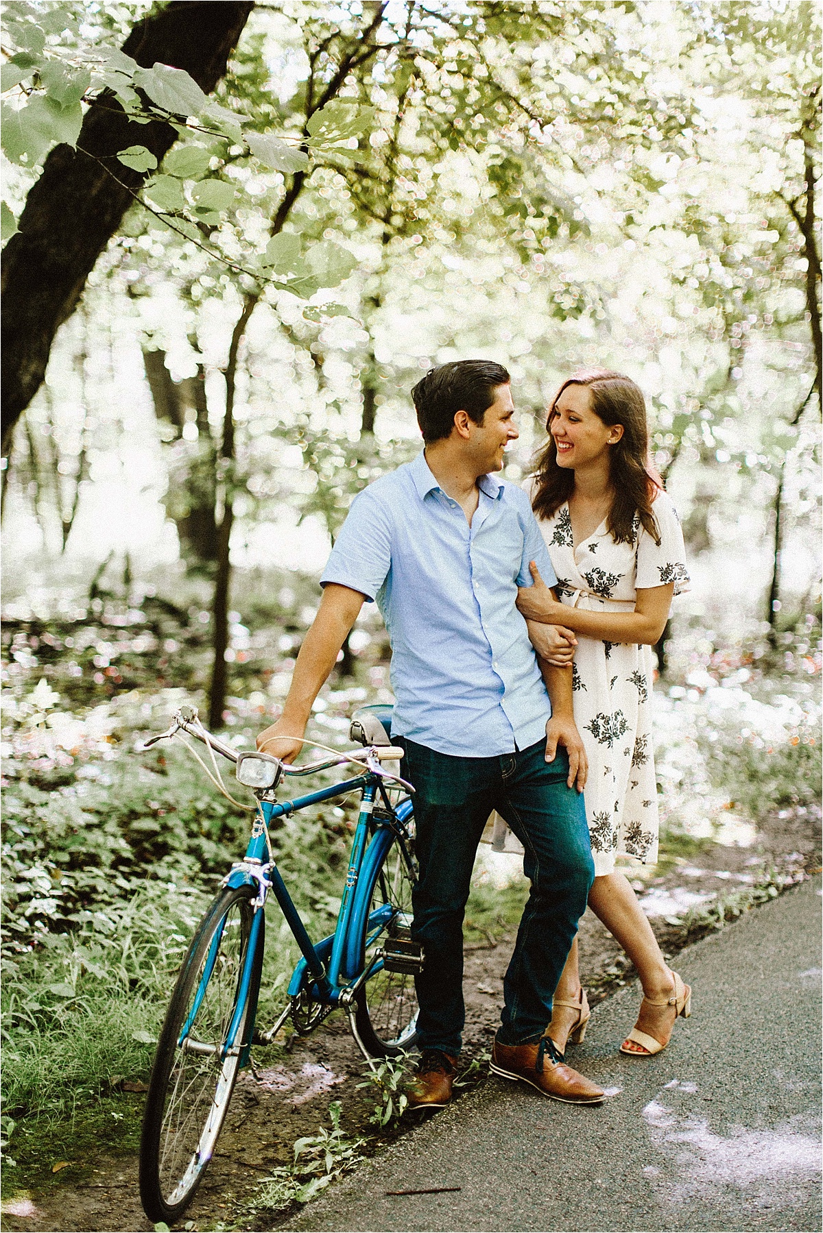 Vintage Bicycle Engagement Shoot_0007.jpg